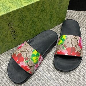Gucci Women Sandals🥰🥰